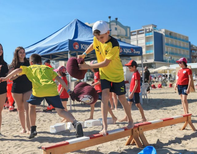 25° YOUNG VOLLEY APRILE